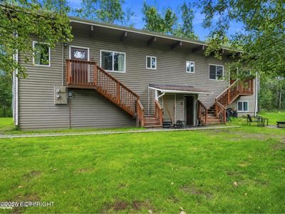 21726 N Birchwood Loop Rd