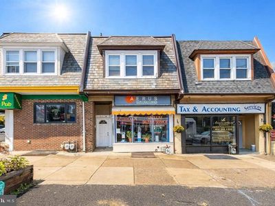 447 W Chester Pike