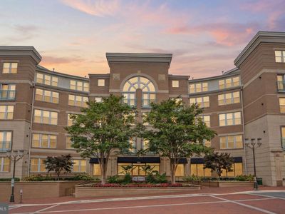 12000 Market St APT 386