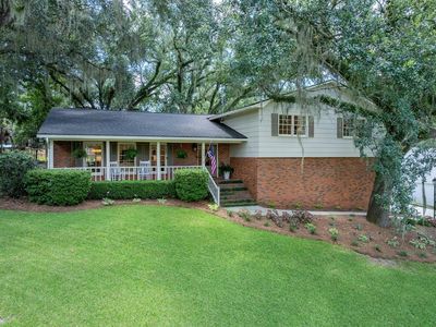 2203 N Sherwood Dr