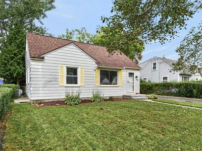 66 Ashwood Dr