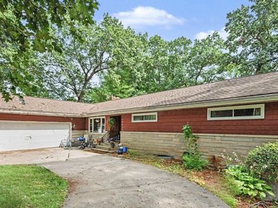 15905 Portage Rd