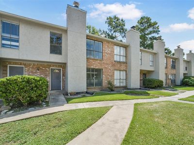 17401 Red Oak Dr APT 66