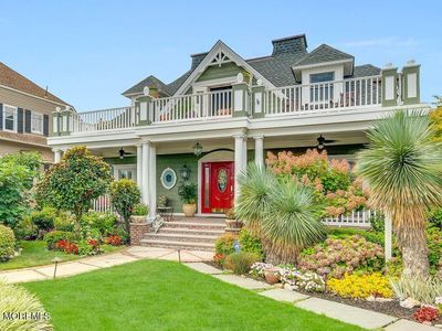 246 Ocean Avenue N