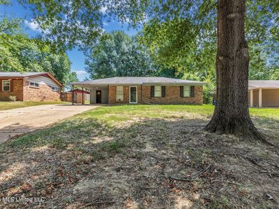 Property at 5698 Crestwood Dr, Horn Lake, MS
