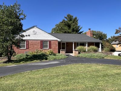 15 Gregory Ln