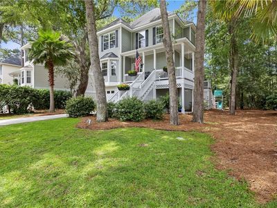 76 Victoria Square Dr