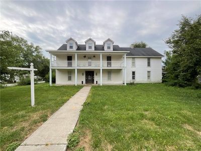 106 E Main St