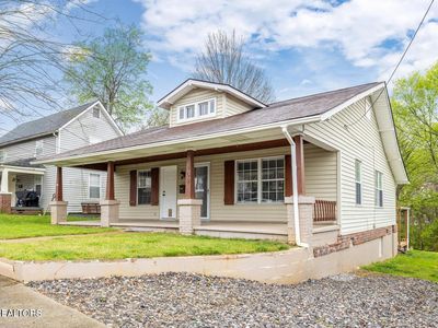 Property at 409 W 5th Ave, Lenoir City, TN