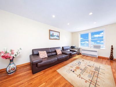 3025 Ocean Ave APT 6