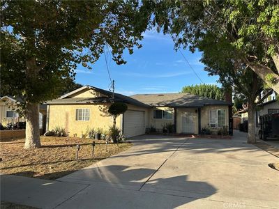 Property at 25022 Newhall Ave, Santa Clarita, CA