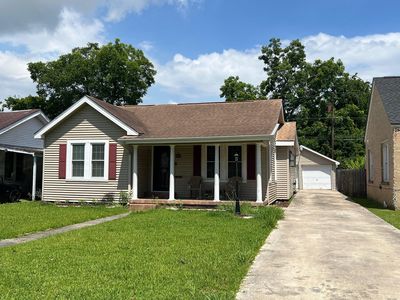 5049 6th St