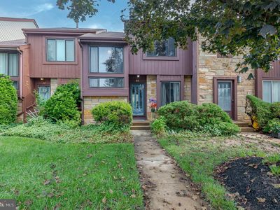 Property at 20 Kelly Ct, Hamilton, NJ