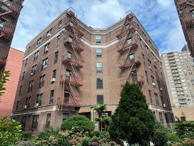 14020 Sanford Ave APT 3C