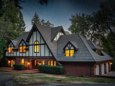 3961 Seven Ridges Rd