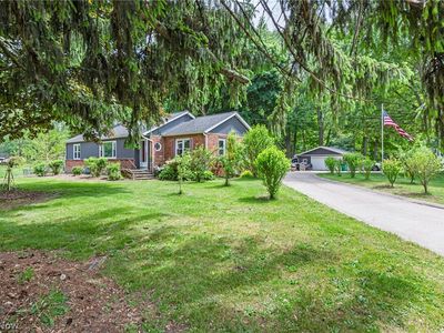 3920 Middle Ridge Rd