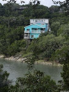 272 PLUM COVE RD