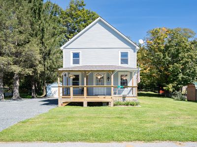 10 Railroad Avenue