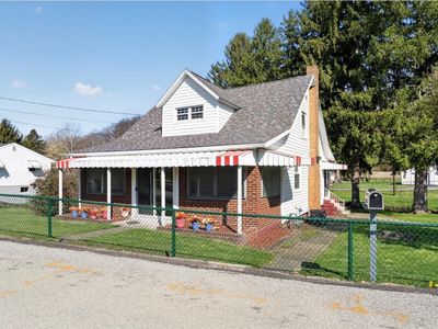 35 E Elm St