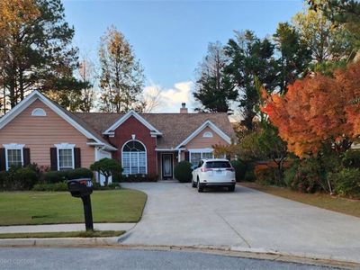 672 Loral Pines Ct