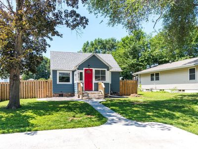 1613 Caroline STREET