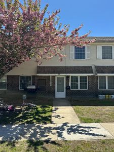 720 S New Rd APT 2L