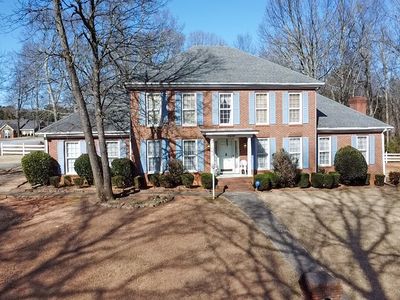 3405 Uncle Genes Way SE