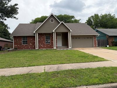 1116 N Hickory Dr