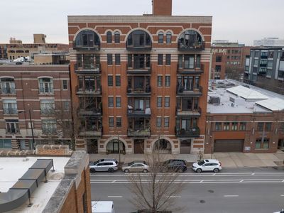 1355 W Washington St #4D