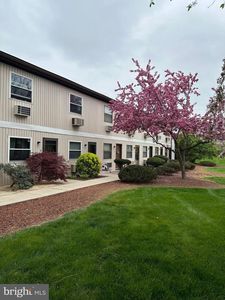 1338 W Wyomissing Ct APT F