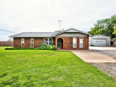 10520 Mitzi Dr