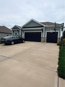 1109 SW Brookside Ct