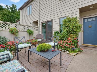 91 Windward Ln