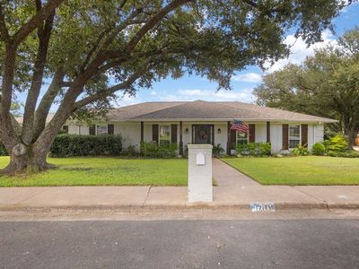1203 Briarwood Trl