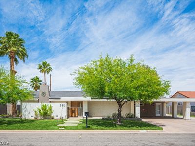330 E Country Club Dr