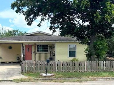 718 Seabreeze St