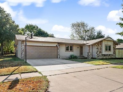 2420 N Edgemoor Dr
