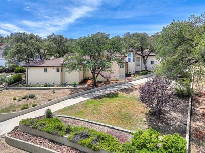 2072 Moonstone Cir