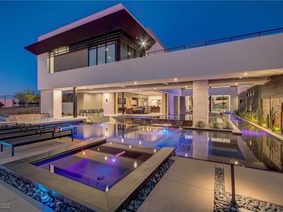 1550 Dragon Crest Ave