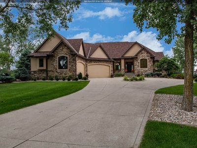 858 E Sawgrass Trl