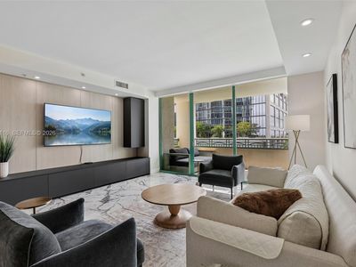 3400 SW 27th Ave APT 605