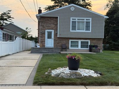 30 Stone Boulevard