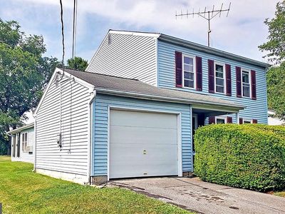 Property at 914 W Fairway Dr, Lancaster, PA