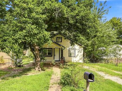 Property at 915 Madison St, Leavenworth, KS