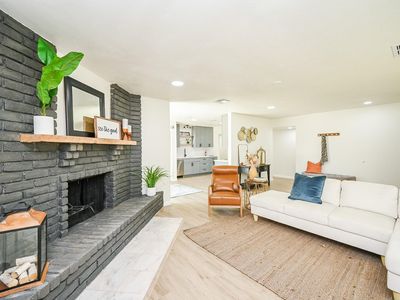 24015 Reagon Canyon Dr