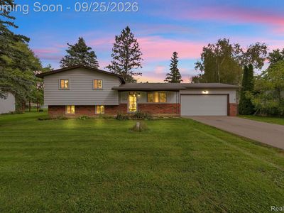 6155 E Maple Ave