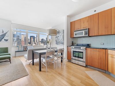 11 E 29th St APT 30C