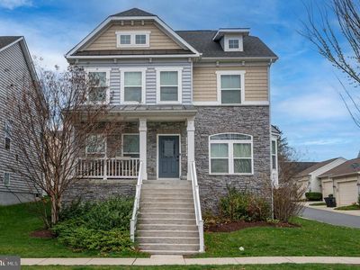 1423 Village Green Way