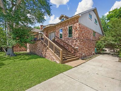 9703 Oasis Dr