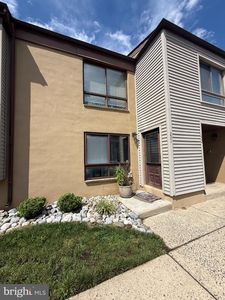 231 James Ct